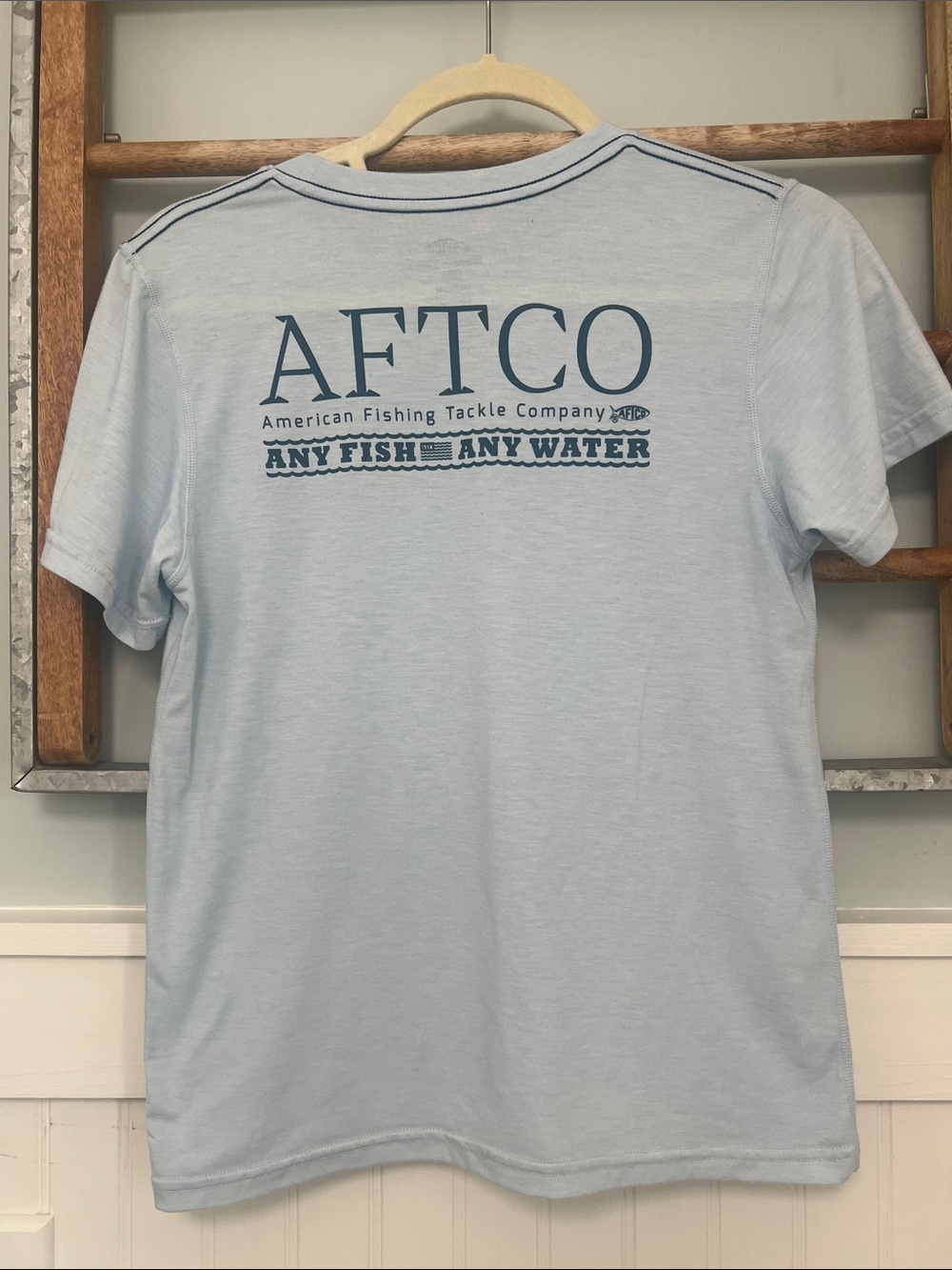Boys Aftco T-shirt, size medium light blue